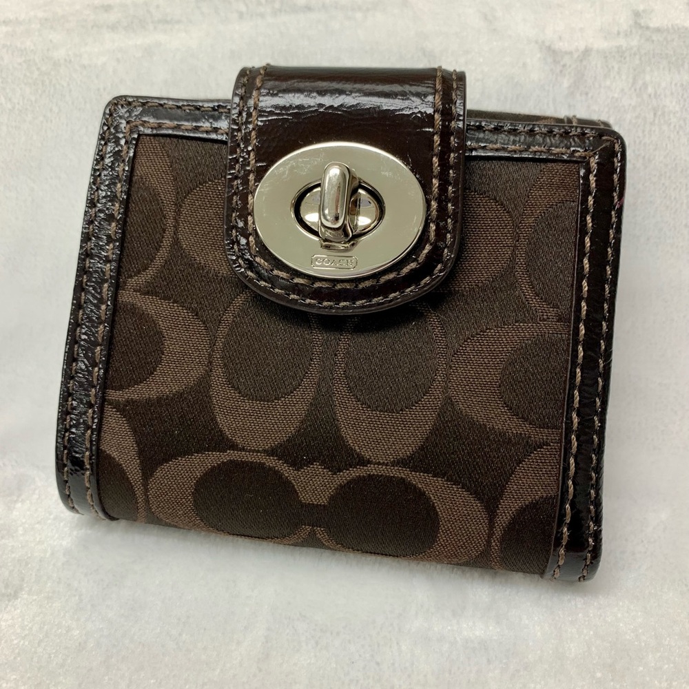 Coach Signature C Turnlock Compact Wallet